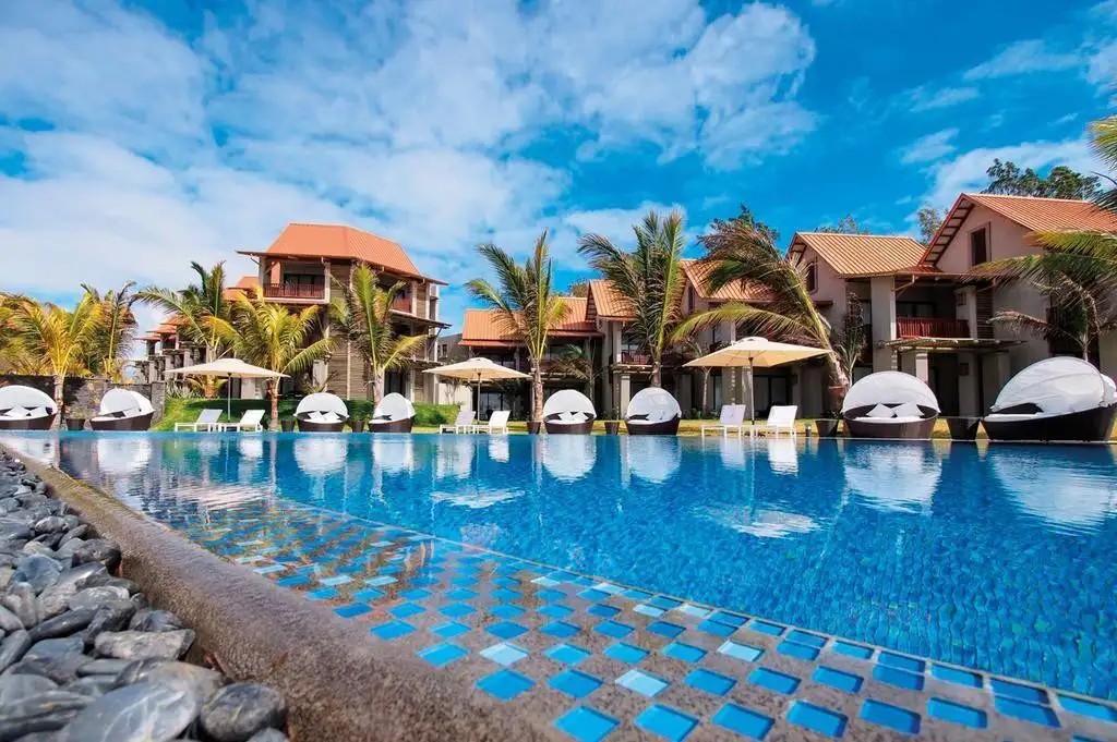 CRYSTALS BEACH RESORT & SPA