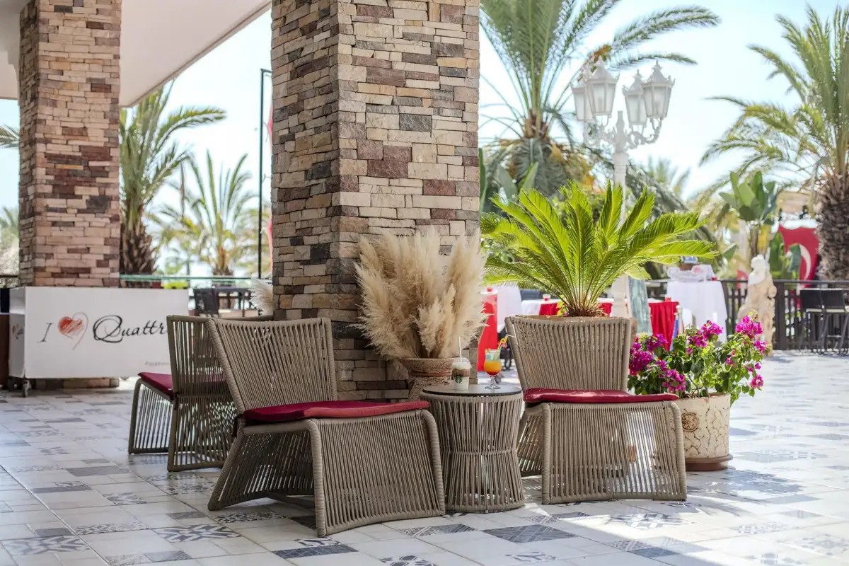 QUATTRO BEACH RESORT & SPA