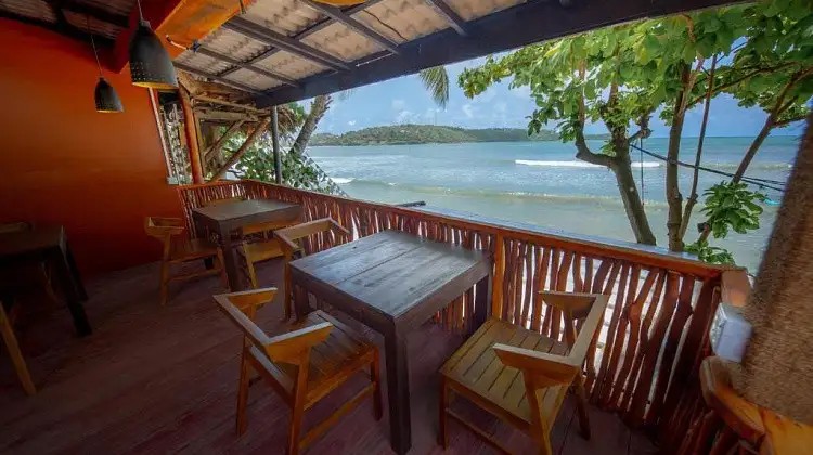CEYLON HEART BEACH