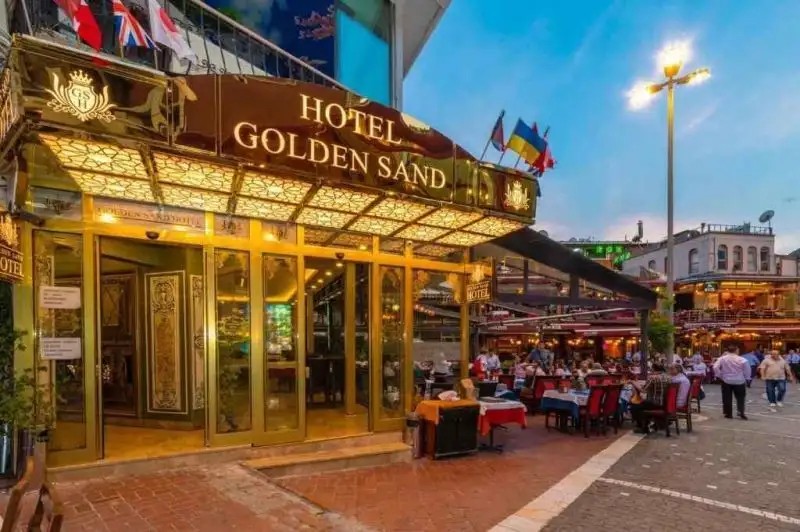 GOLDENSAND HOTEL