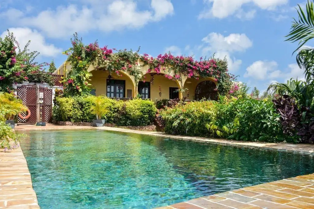 KIDOTI VILLAS