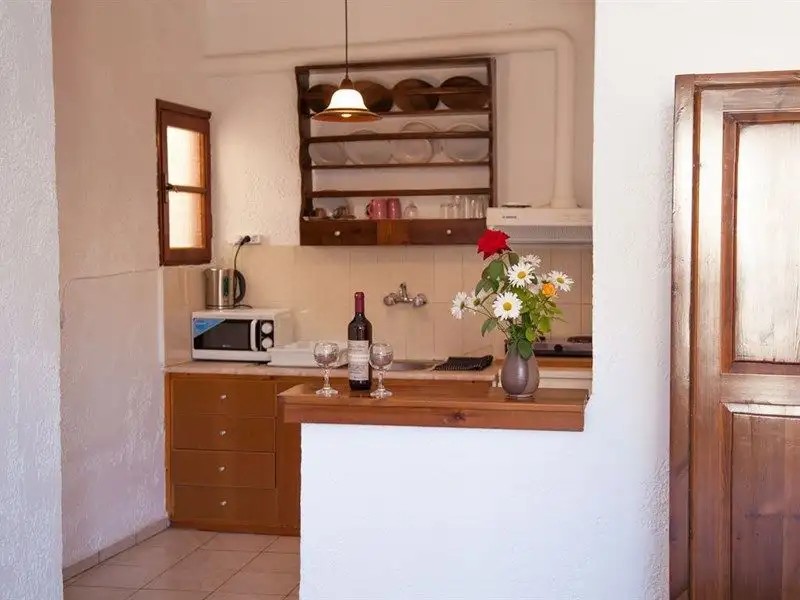 THANIA SEASIDE LUXURY SMOTEL (EX. THANIA STUDIOS APT)
