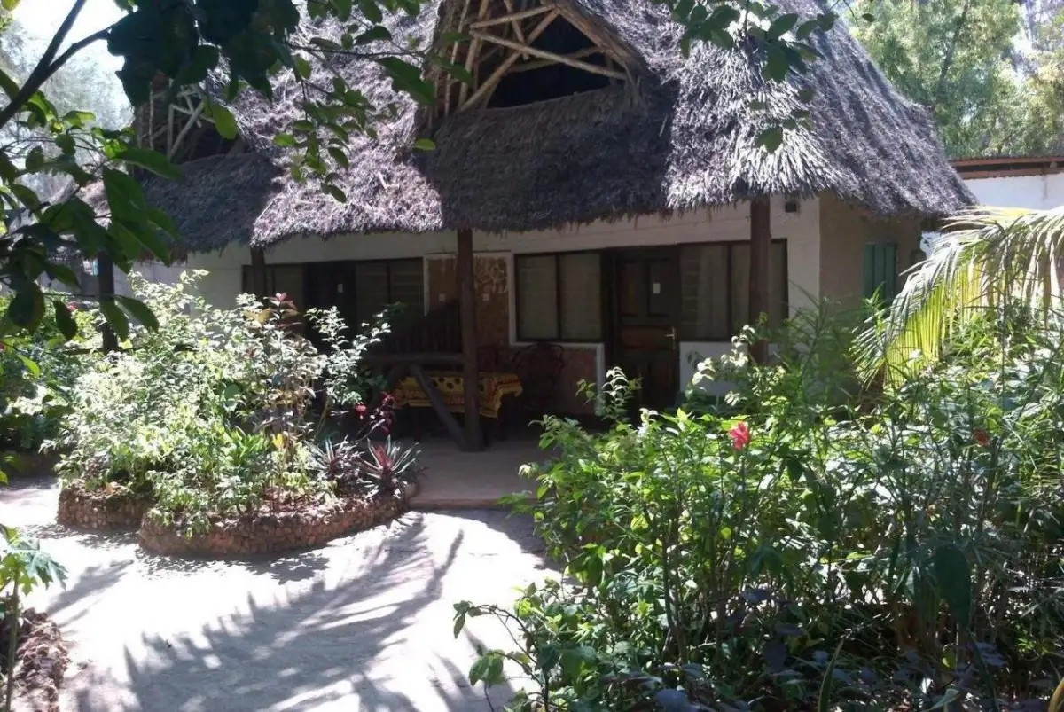 BARAKA BEACH BUNGALOWS