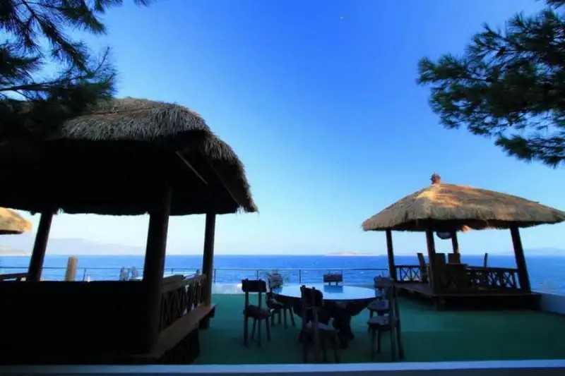 SHAMANA HOTEL & SPA