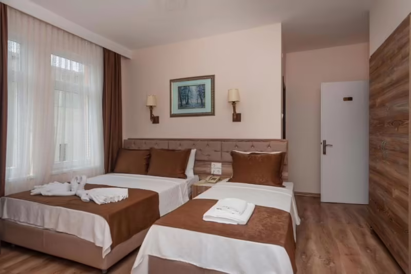ROYAL CITY HOTEL LARA