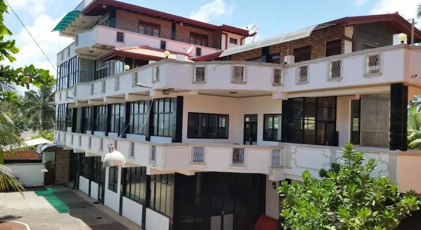 SARAH HOLIDAY RESORT