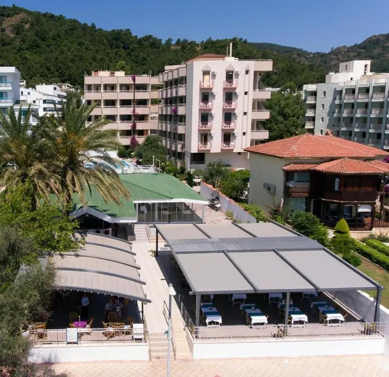 AMOS HOTEL