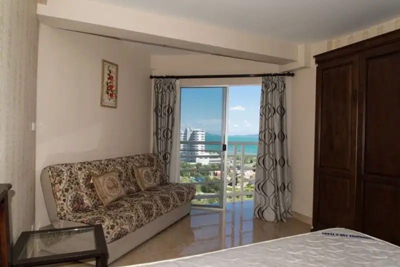JOMTIEN BEACH CONDOMINIUM