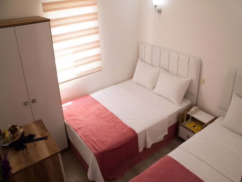 BUMERANG SUITES HOTEL