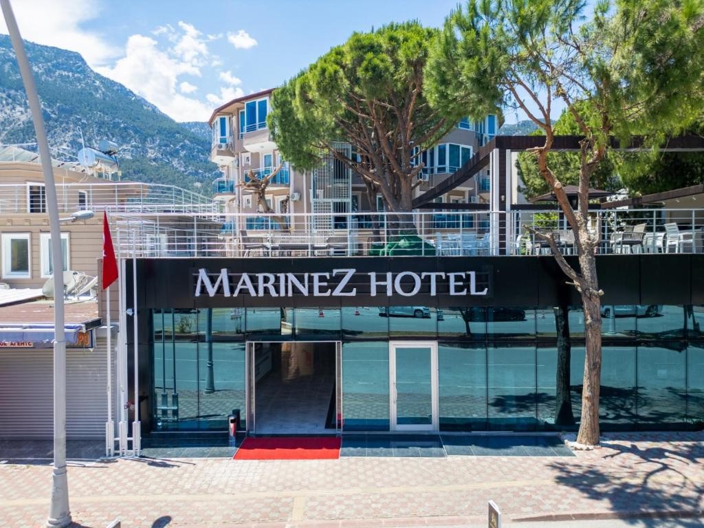 MARINEZ HOTEL (EX. RIOS LATTE)