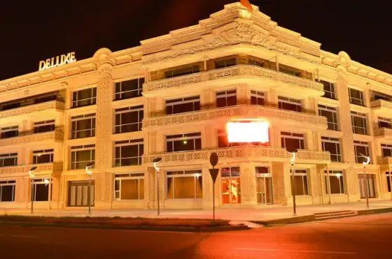 DELUXE HOTEL & SPA