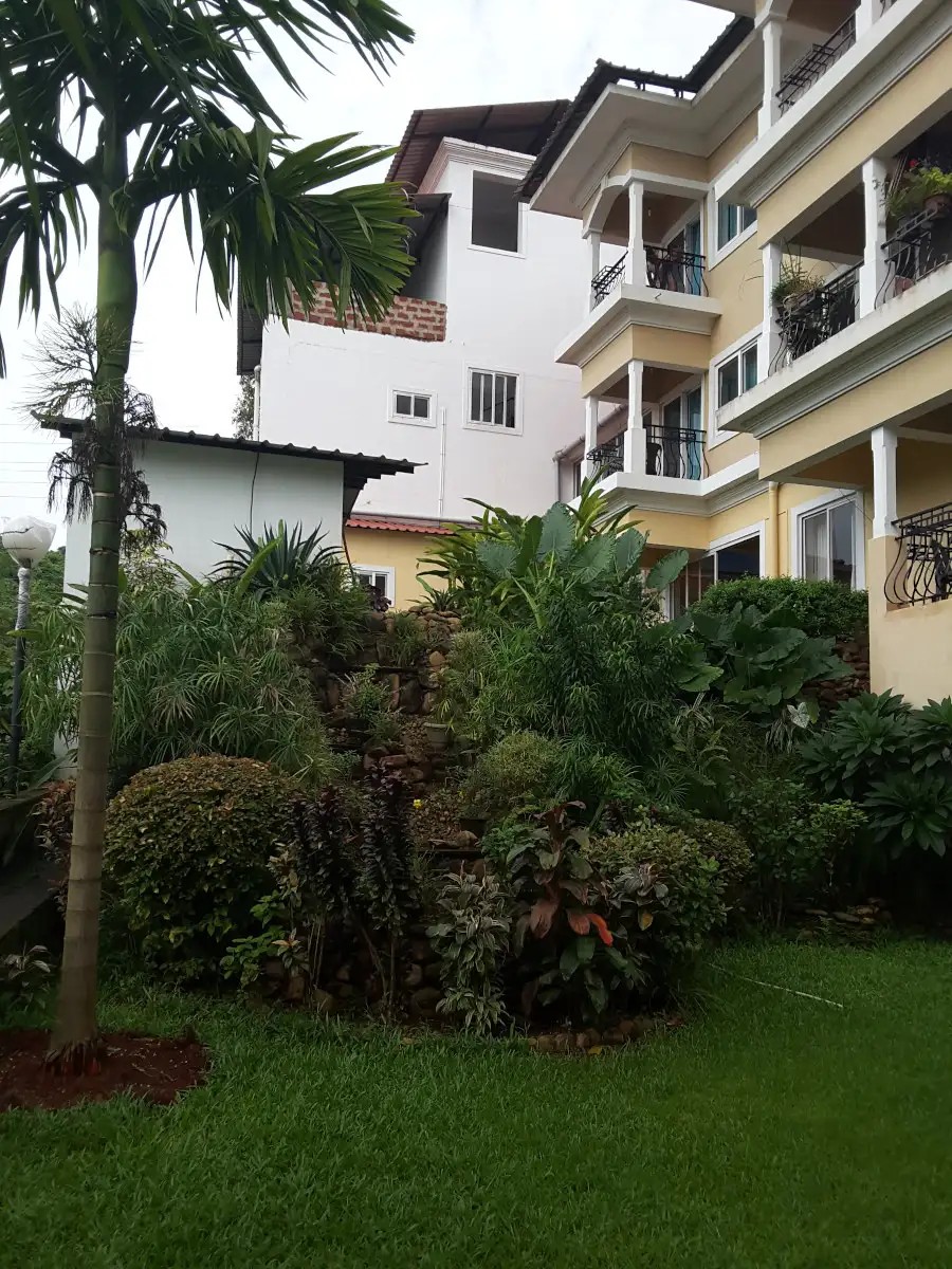 AYURVEDIC NATURAL HEALTH CENTRE