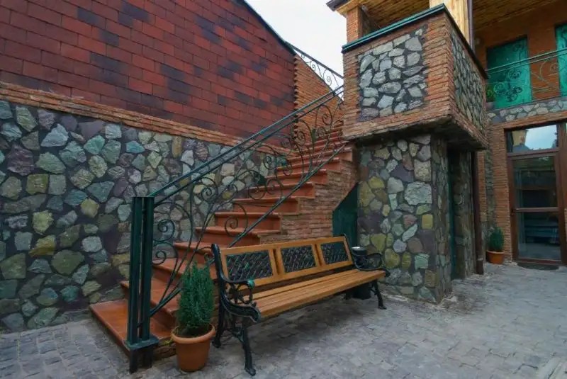 HOTISI HOTEL