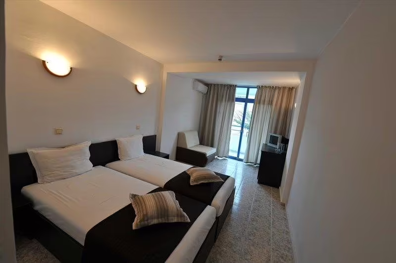 PARTY HOTEL GOLDEN SANDS (EX. PARTY HOTEL VLADISLAV)