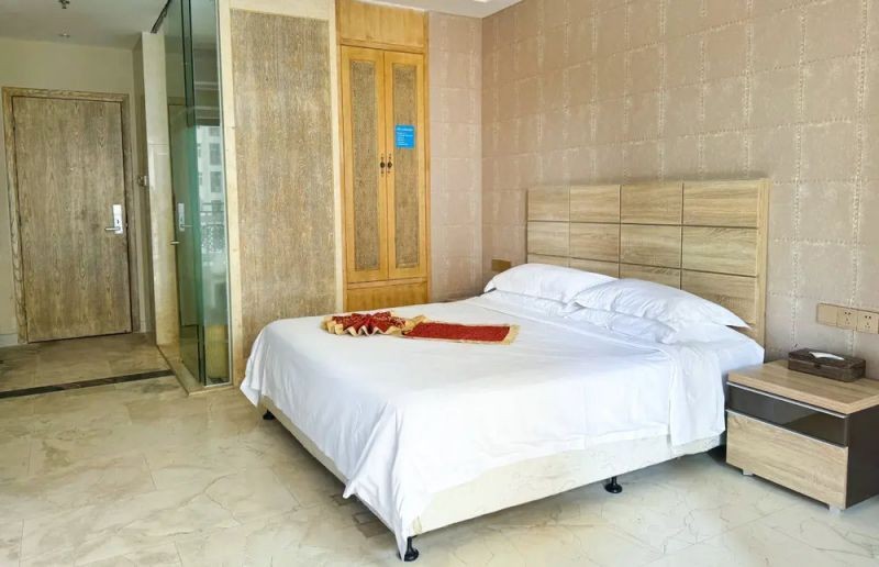 boutique leisure