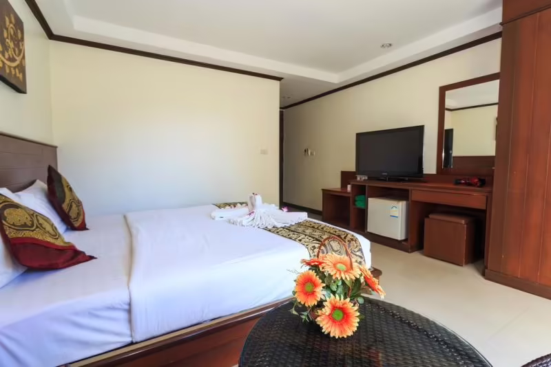 SHARAYA RESIDENCE PATONG (EX.ASIALOOP G-HOUSE)