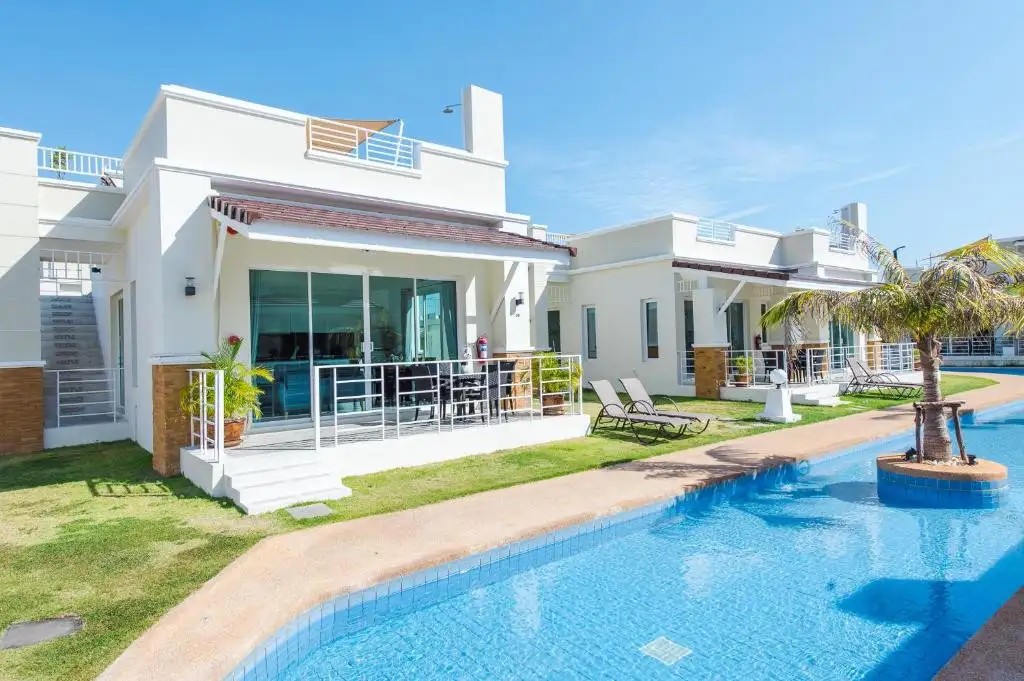 ORIENTAL BEACH PEARL RESORT