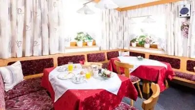 GAESTEHEIM SCHMIEDHOF