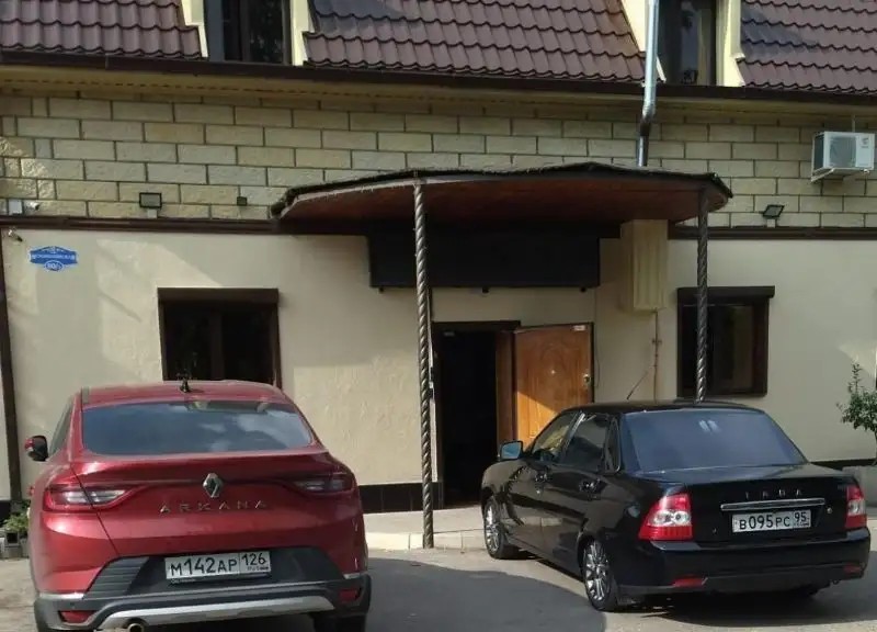 ГОСТЕВОЙ ДОМ НА ЯСНОПОЛЯНСКОЙ