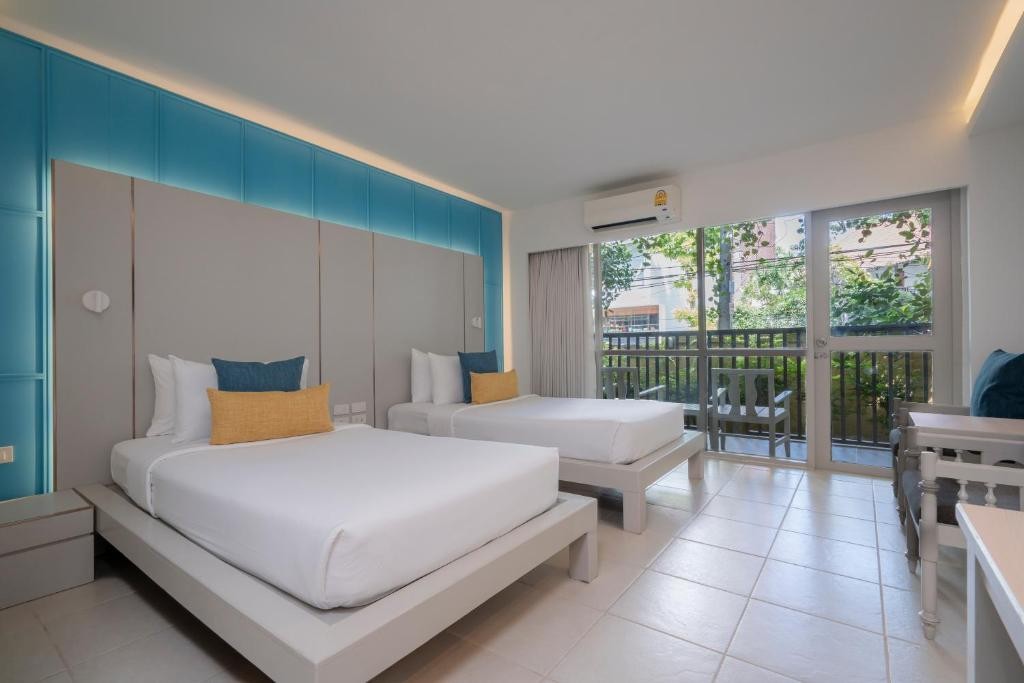SUNSHINE GARDEN RESORT