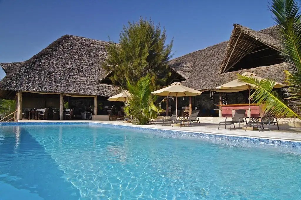 SUNSHINE MARINE LODGE