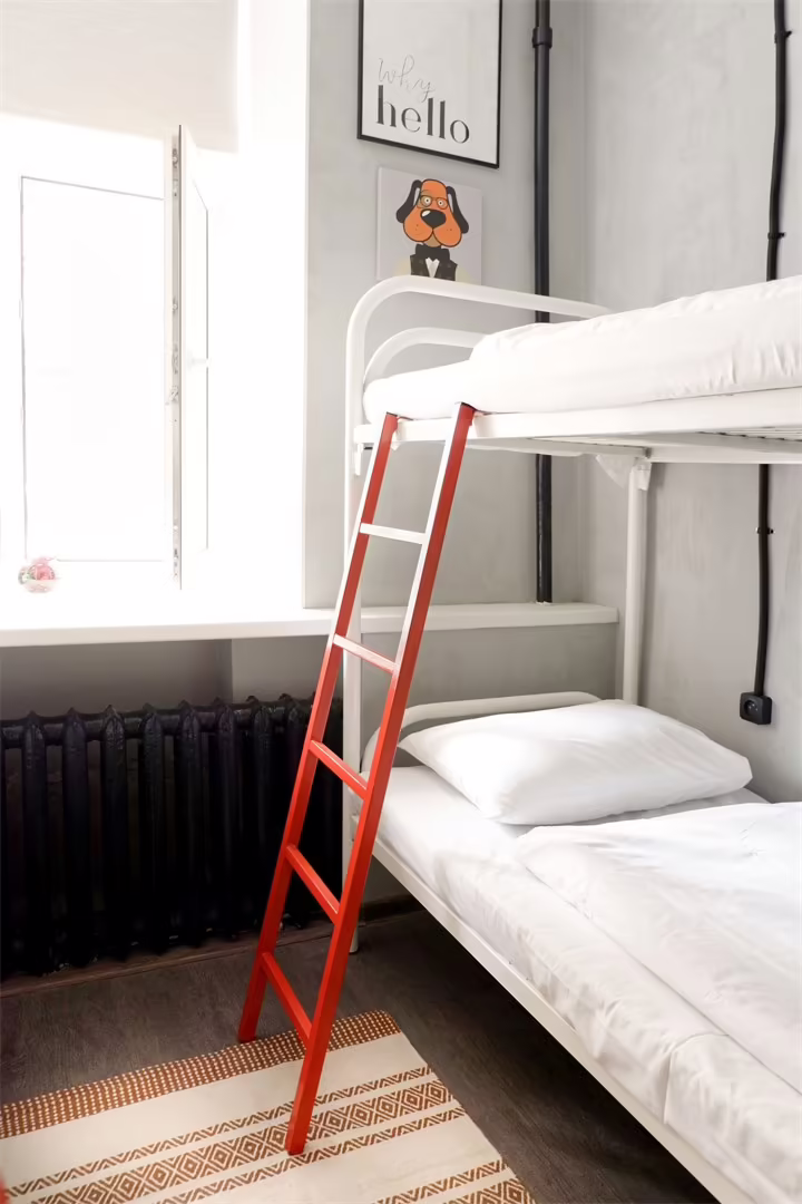 POLEZHAEV HOSTEL (ПОЛЕЖАЕВ)