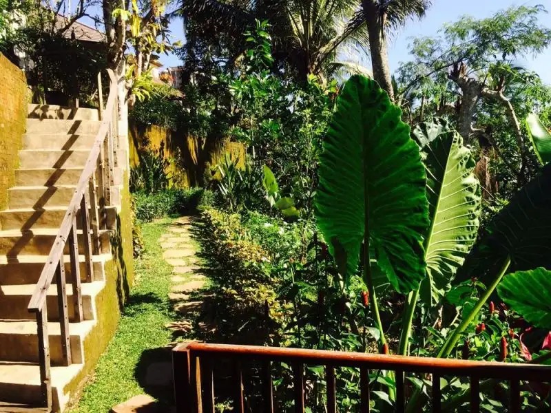 KAMPUNG RESORT