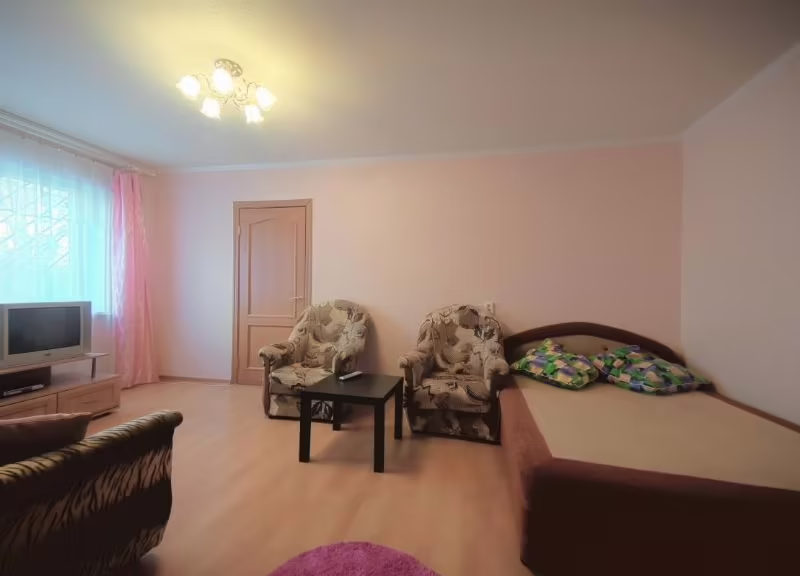 НА ПРОЕЗДЕ КАПИТАНА ТАРАНА 21