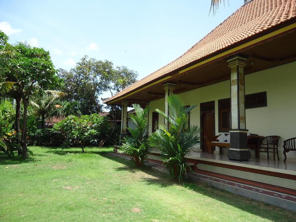 PANDE HOMESTAY