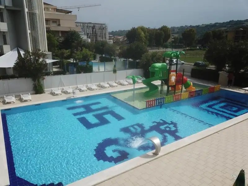 SMERALDO HOTEL GIULIANOVA