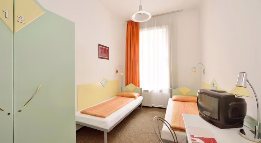 MARCO POLO TOP HOSTEL
