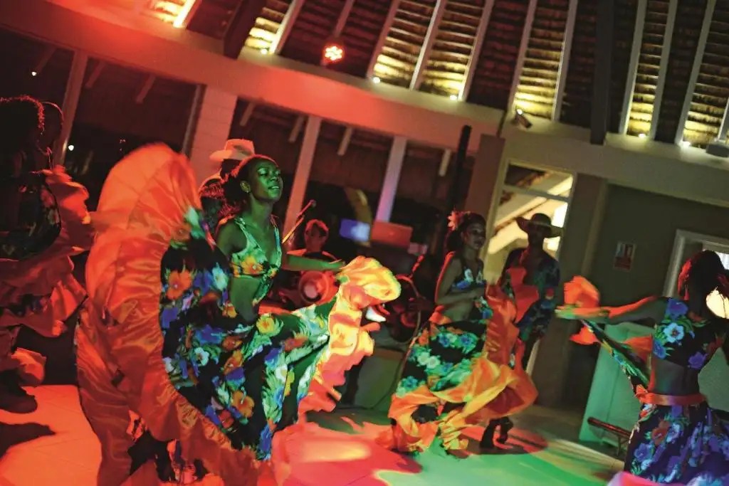 AMBRE MAURITIUS ADULTS ONLY 16+