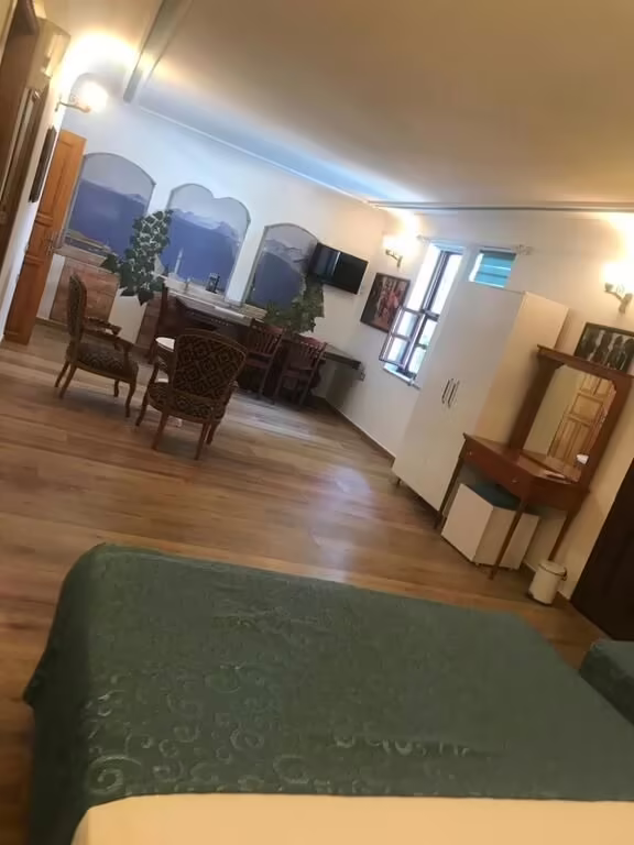URCU HOTEL