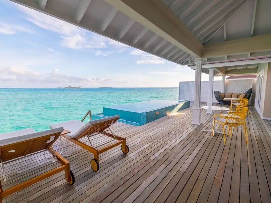 THE STANDARD HURUVALHI MALDIVES