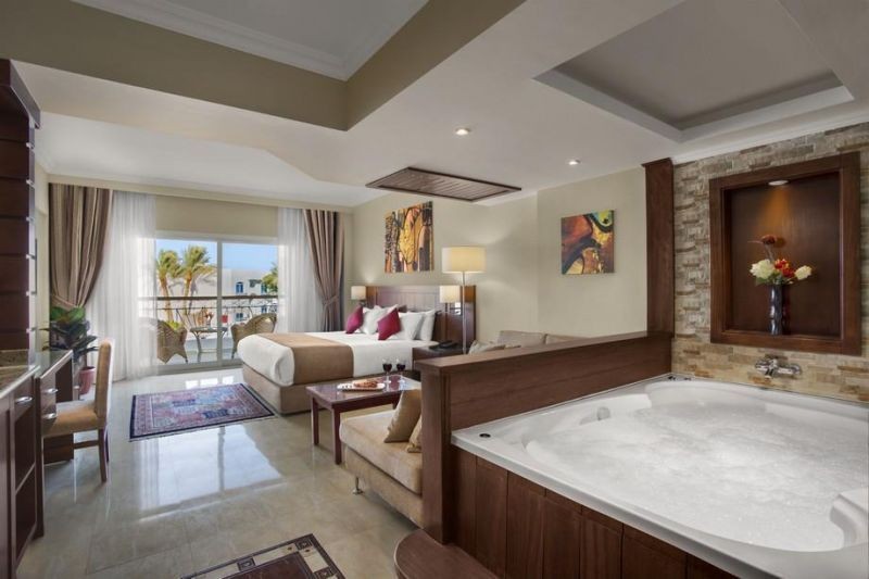 premium jacuzzi suite