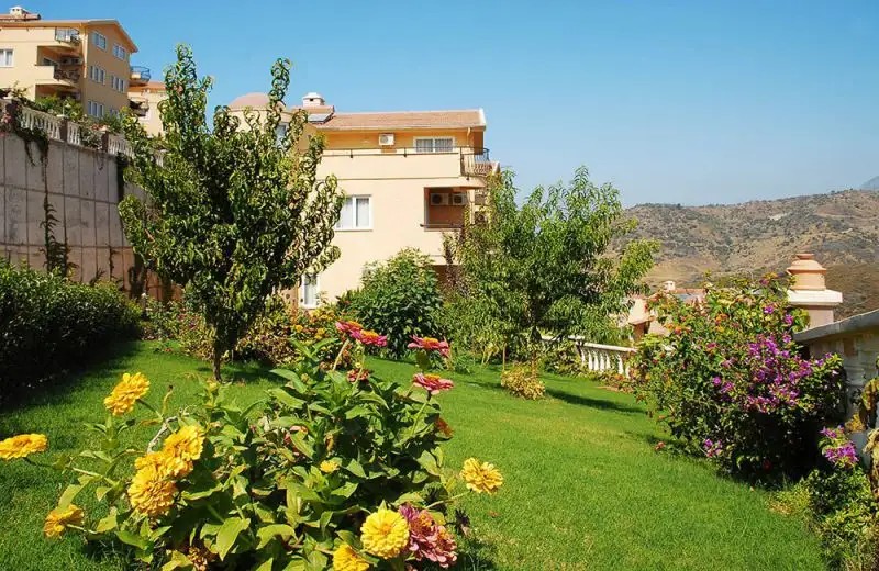 GOLDEN LUXURY APARTMENTS & VILLAS
