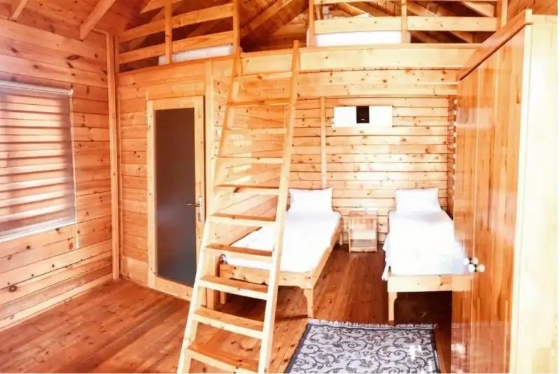 ZOE GLAMPING