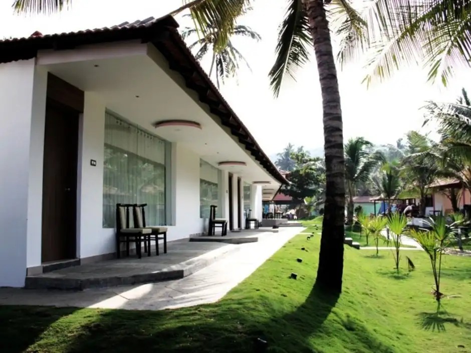 BOOMERANG BEACH RESORT ASHVEM