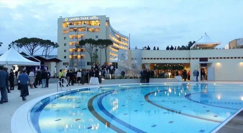 LAGUNA PARK HOTEL