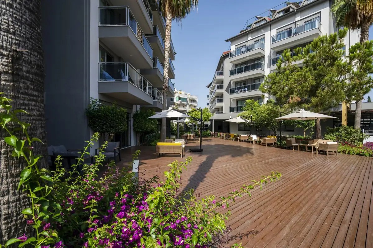 GREEN GARDEN RESORT HOTEL