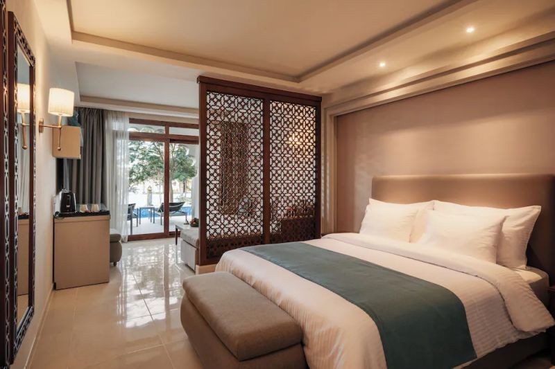 junior suite swim up