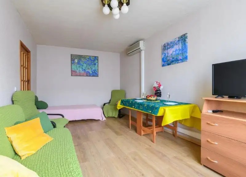 SUTKI RENT НА НОВОЧЕРКАССКОМ