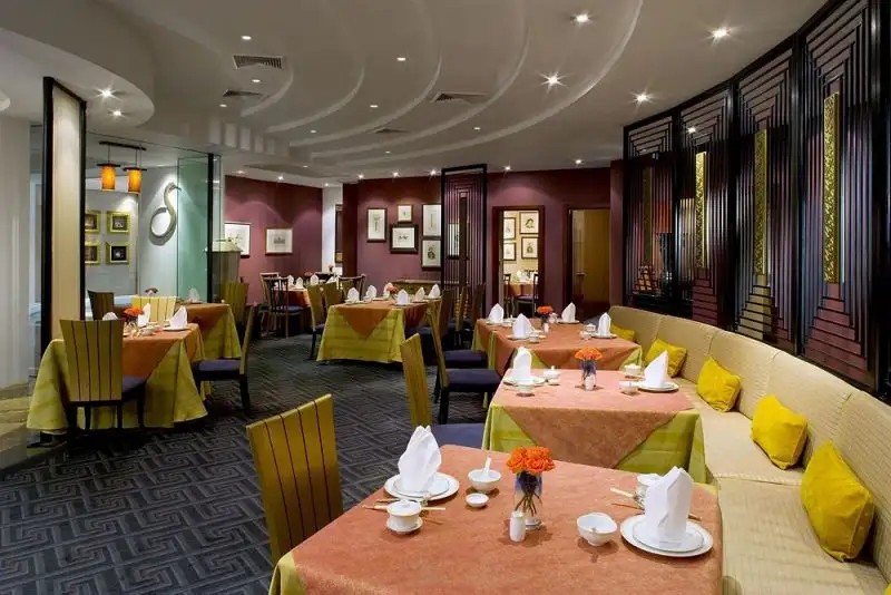 THE ATHENEE HOTEL (EX. PLAZA ATHENEE BANGKOK, A ROYAL MERIDIEN)