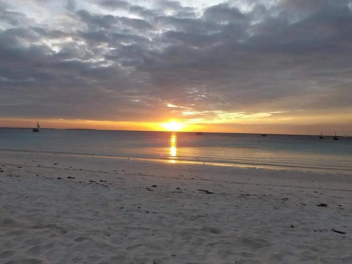 BARAKA BEACH BUNGALOWS