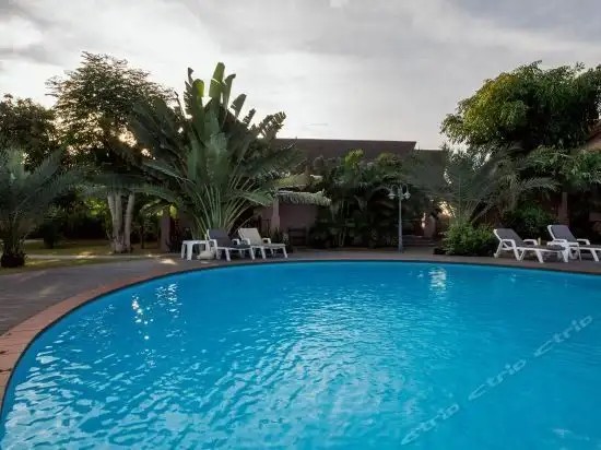 LA-OR RESORT