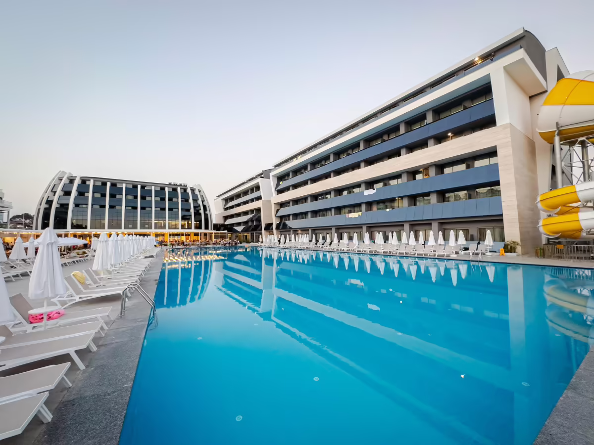VICTORY VOLARE HOTEL