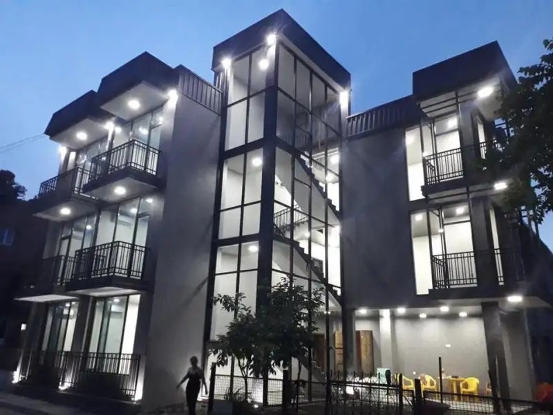 Z13 HOTEL