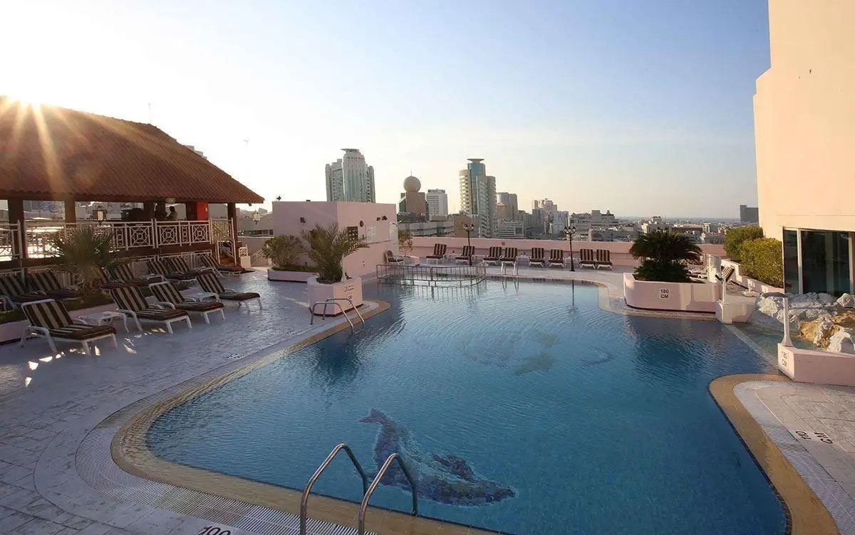 KNIGHT CASTLE HOTEL (EX. CARLTON PALACE)