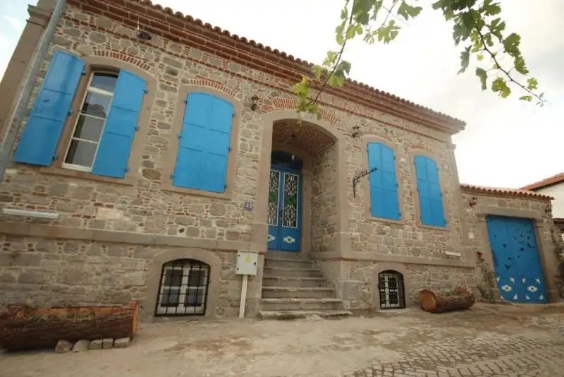 BERGAMA TASKONAK