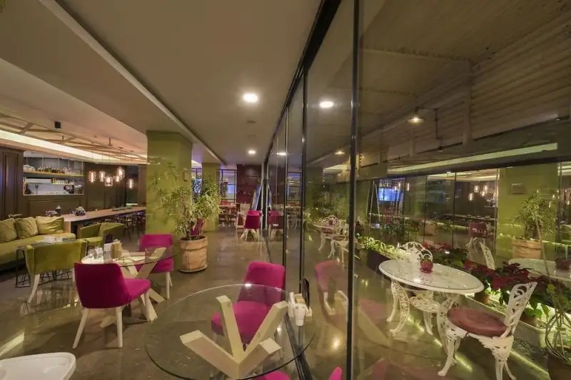 LARA CHANCE HOTEL